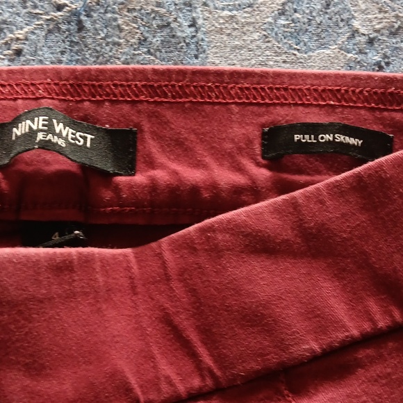 Nine West, pull on Jean's, size 4 - Picture 2 of 3